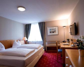 Hotel Das Kleine Ritz - Fellbach - Спальня