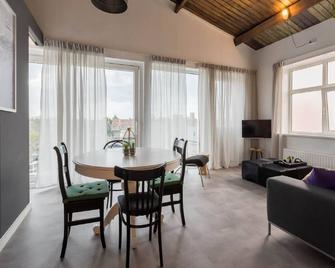 Lovely, modern, 4-person apartment in the heart of Koudekerke - Koudekerke - Essbereich