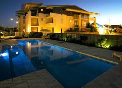 Pacific Marina Apartments - Coffs Harbour - Pool