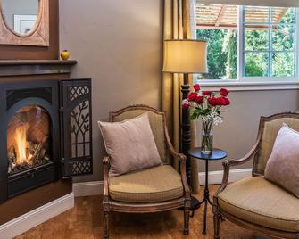 Eden Vale Inn - Placerville - Obývací pokoj