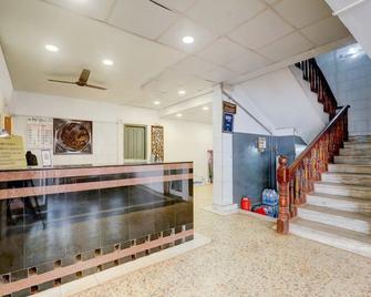 Hotel Kola Paradise - Bhatkal - Front desk