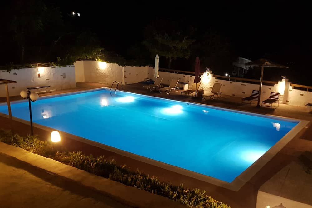 ساريزا سبرينج هوتل