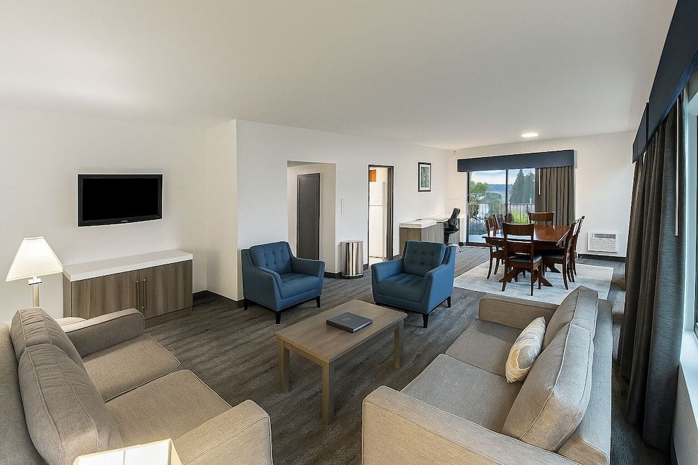 Oyster Bay Inn & Suites - Bremerton - Stue