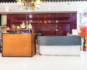 Lucky Hotel Binondo - Manila