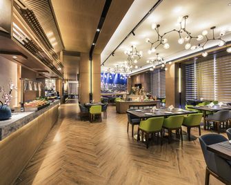 Mercure Yantai Golden Beach - Yantai - Building