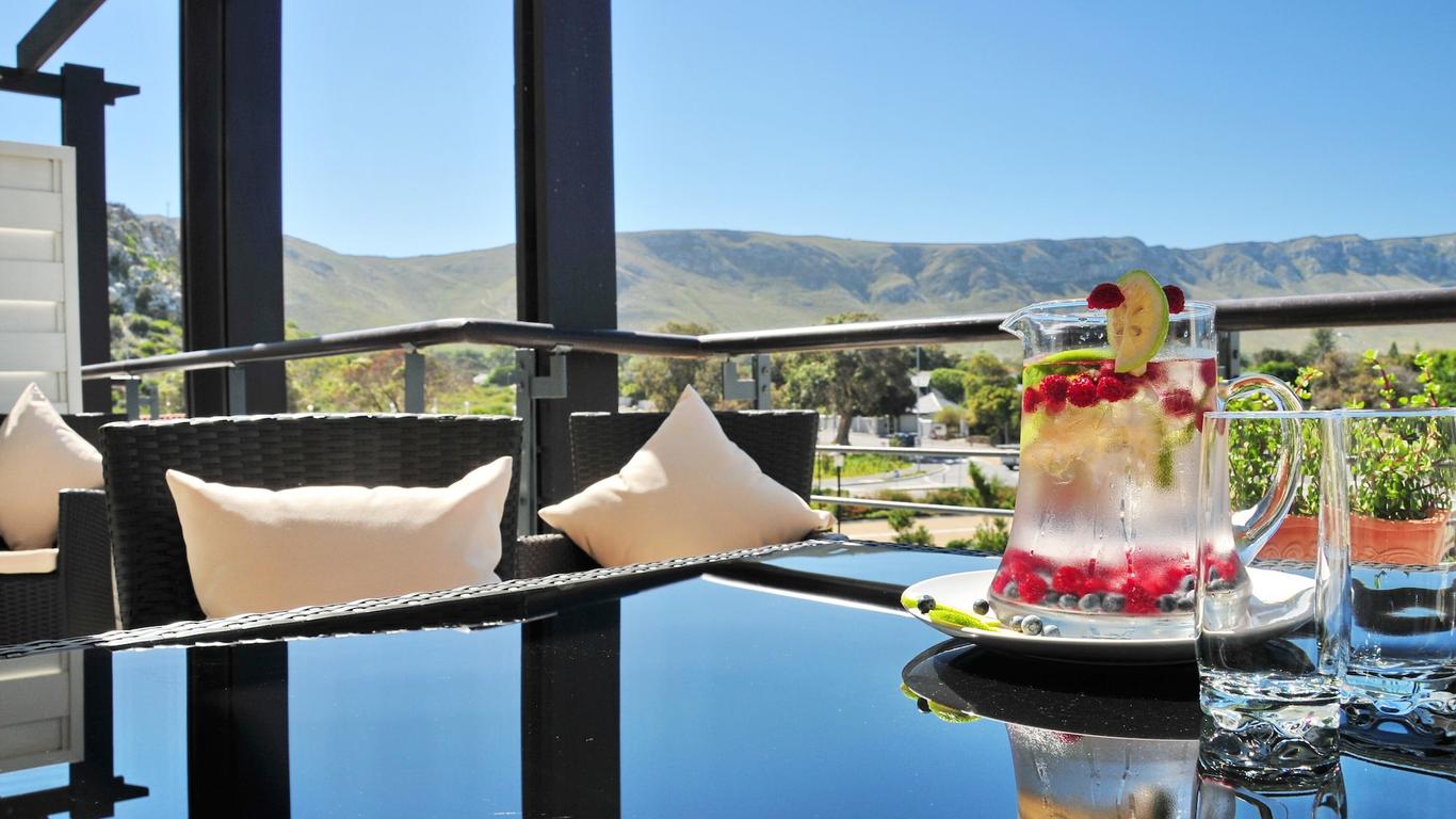 Whale Coast All Suite Hotel