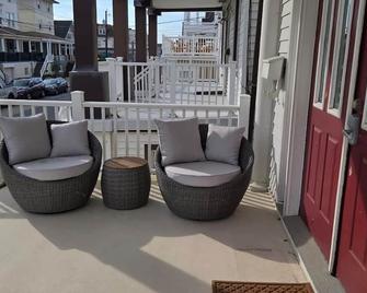 Spacious 5-bd Beach House with amazing Ocean View in enjoyable Atlantic City - Atlantic City - Balcony