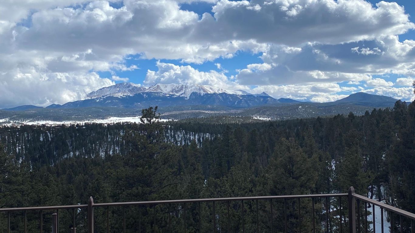 Pikes Peak Paradise Bed and Breakfast