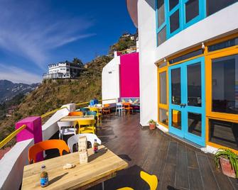 Gostops Mussoorie Picture Palace - Hostel - Mussoorie - Balkon