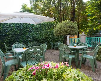 阿爾貝格國家旅館 - 薩爾索馬焦雷泰爾梅 - 天井