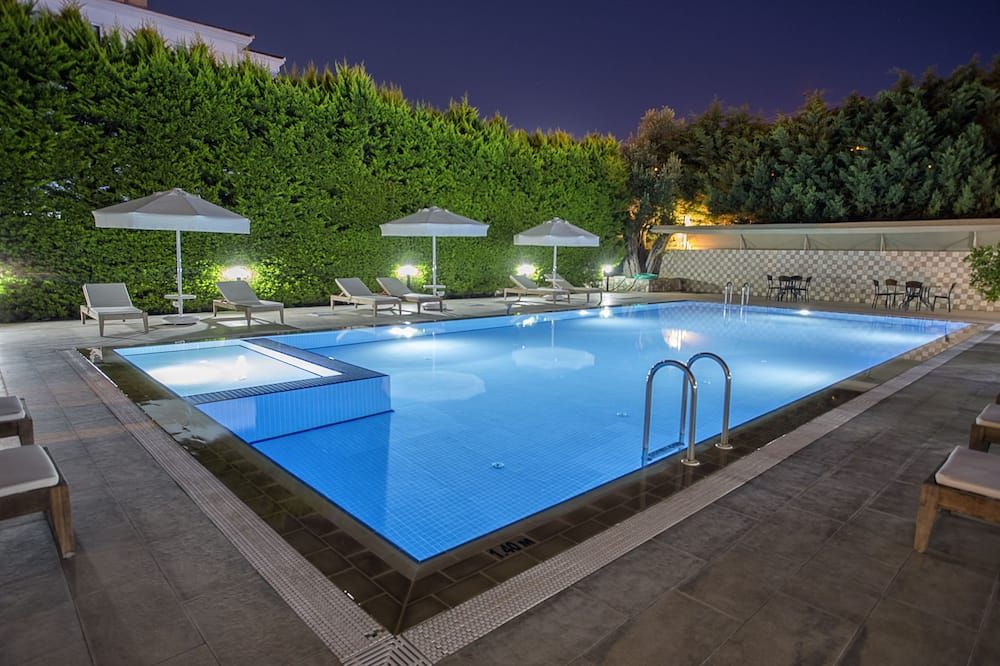 Cilek Marina Hotel - צזמה - בריכה