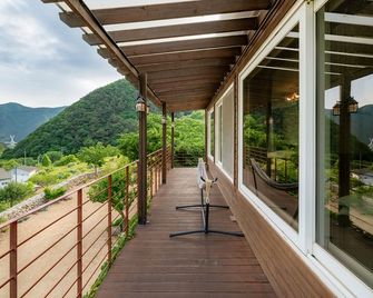 Butler's Space - Yeongcheon - Balcony