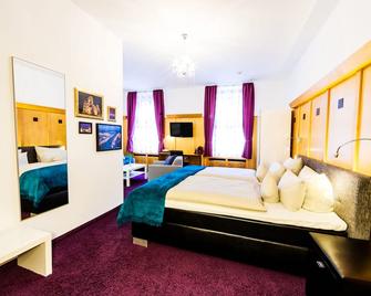 Kaiserhof - Karlsruhe - Schlafzimmer