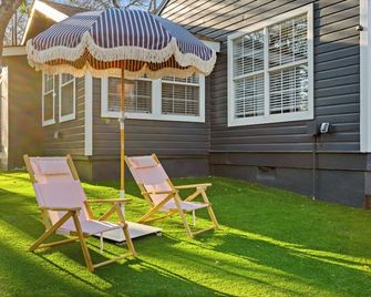 Chic & Cozy Studio, Next to Pickleball & Top Eats - אוסטין - פטיו