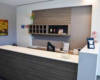 La Sosta Motel Tavola Calda - מאטרה - דלפק קבלה