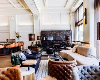 Surety Hotel - Des Moines - Salónek