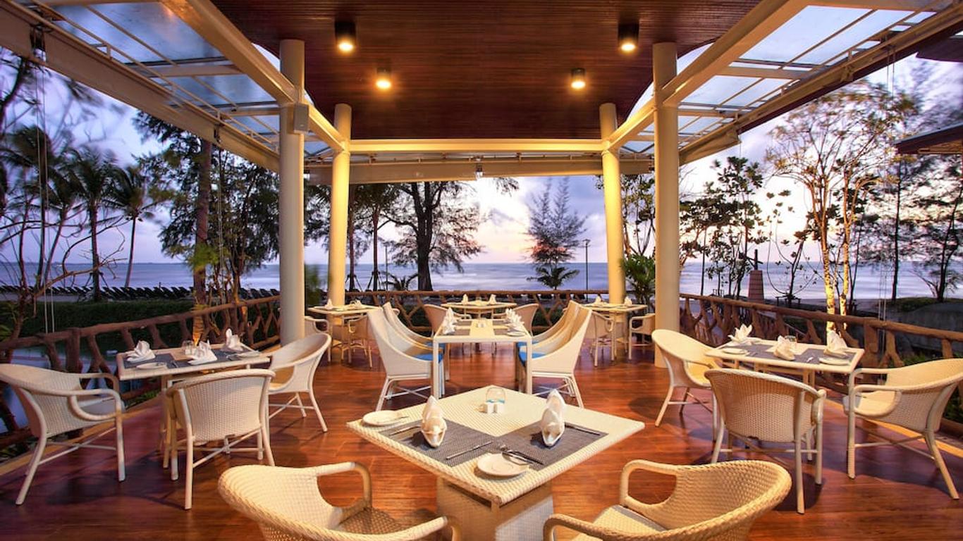 Graceland Khaolak Beachfront Resort