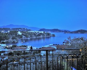 Eye Q Resort - Skiathos - Outdoor view