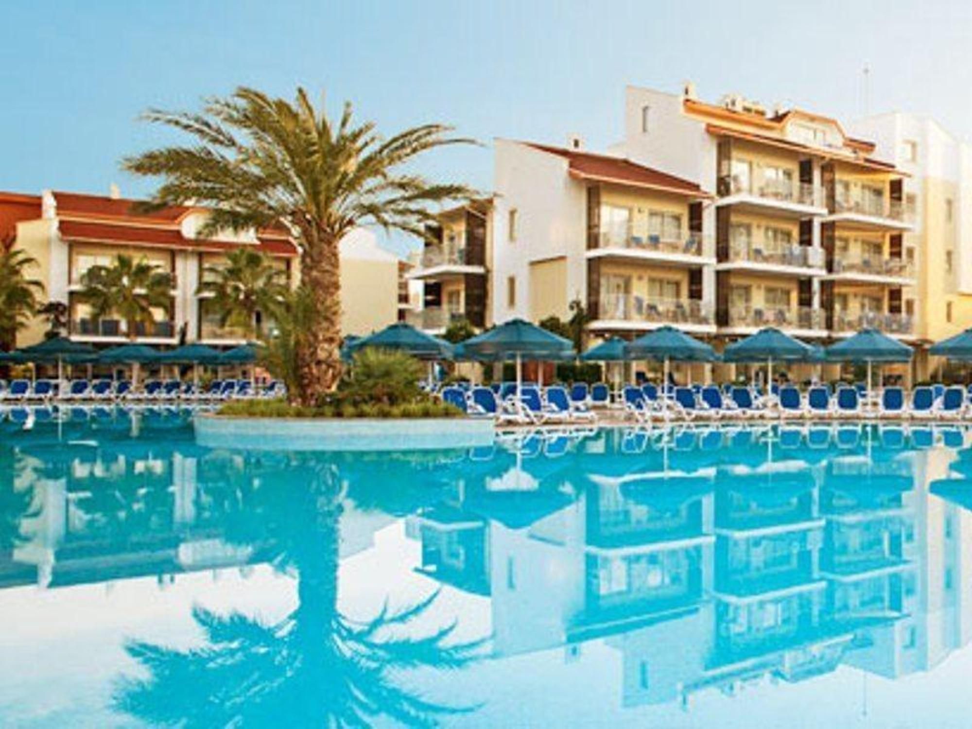 Sunwing Side West Beach