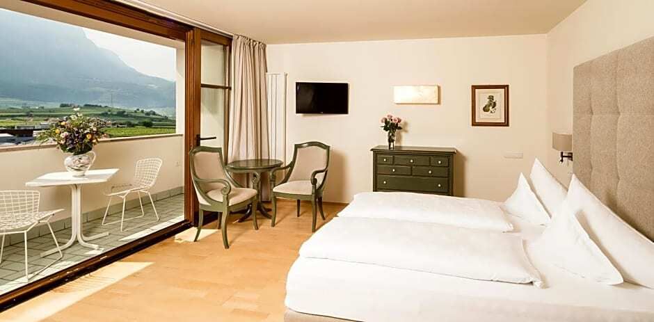 Hotel Girlanerhof - Eppan an der Weinstrasse - חדר שינה