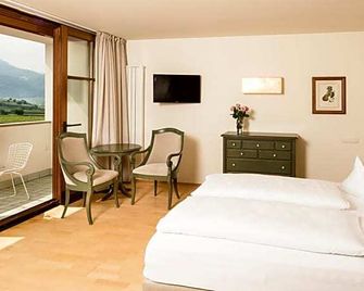 Hotel Girlanerhof - Eppan an der Weinstrasse - غرفة نوم