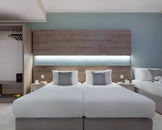 115 The Strand Hotel and Suites by Neu Collective - Gżira - Bedroom