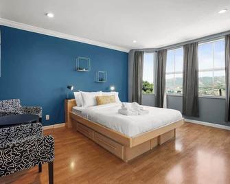 Beautiful Spacious House 2br / 4br In Silver Terrace - San Francisco - Sypialnia