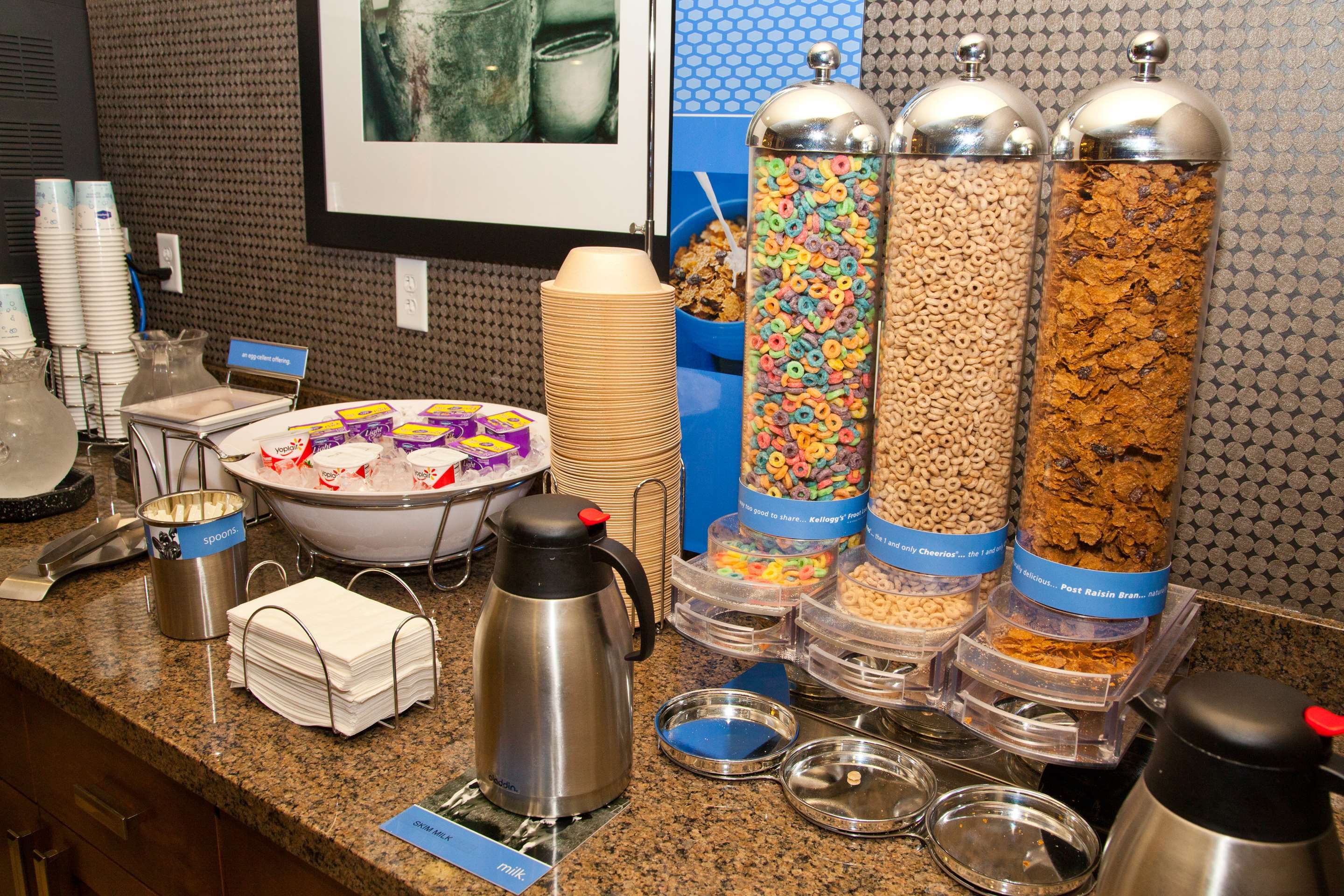 Buffet view of Hampton Inn & Suites Salinas