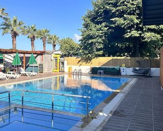Minik Bi Otel - Erdek - Pool