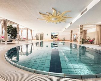 Schwarzwaldhotel Gengenbach - Gengenbach - Басейн