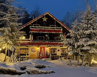 Grunberg Haus Inn & Cabins - Waterbury - Будівля