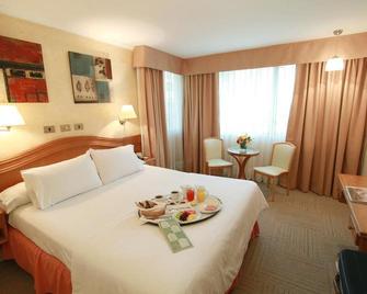 Hotel Torremayor Lyon - Santiago - Bedroom
