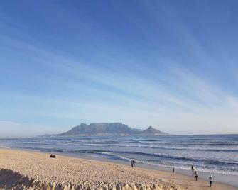 Saltycrax Backpackers And Adventures - קייפ טאון