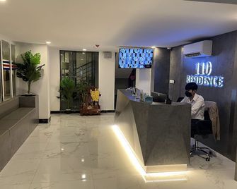 Residence 110 (Hotel and Apartments) - פנום פאן - דלפק קבלה
