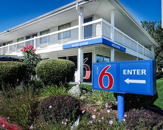 Motel 6 Reno Airport Sparks - Reno - Toà nhà
