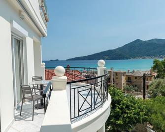 Ellinas Hotel - Chrisi Ammoudia - Balkon