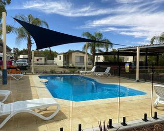 Broken Hill Tourist Park - Broken Hill - Pool