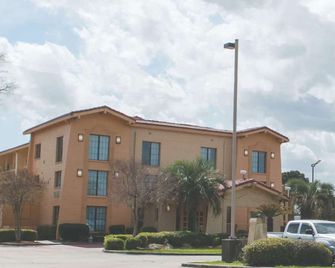 La Quinta Inn by Wyndham New Orleans Veterans / Metairie - Metairie - Byggnad