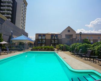 Hôtel Lindbergh Par Jaro - קוויבק סיטי - בריכה