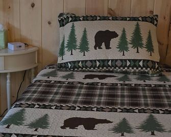 2-bedroom Sleeping Rooms in fantastic Watertown SD with WiFi, AC - Watertown - Schlafzimmer