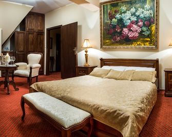Hotel im. Jana Pawla II - Wrocław - Bedroom