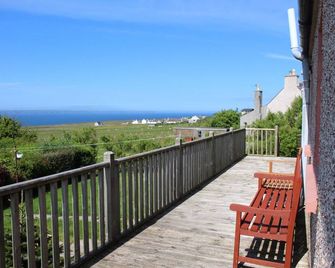 Dog Friendly 6- Bedroom House in Isle of Lewis - Great for Families and Large Groups - Stornoway - Balcón