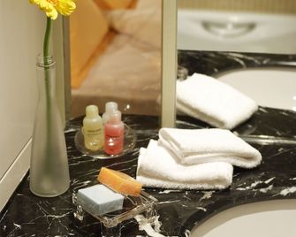 Cosmo Hotel Hong Kong - Hong Kong - Room amenity