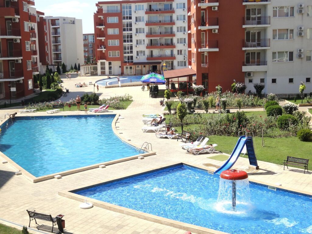 Panorama And Marina Freya - סבטי ולאס - בריכה