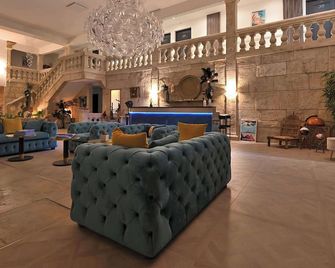 Le Confidentiel Hôtel & Spa - Saint-Raphaël - Sala de estar