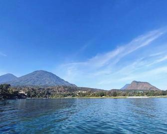 Private beachfront Lake House - Cerro de Oro - Santiago Atitlán