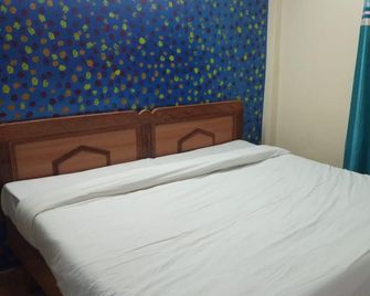 Rosetree Homestay Hotel Milan - Dhanaulti - Bedroom