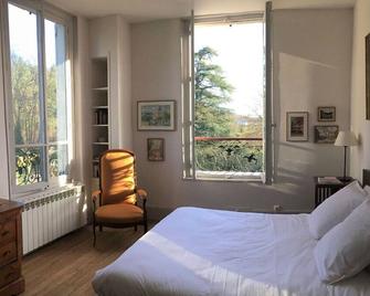 Manor house and 3ha park crossed by a river - Couloisy - Habitación
