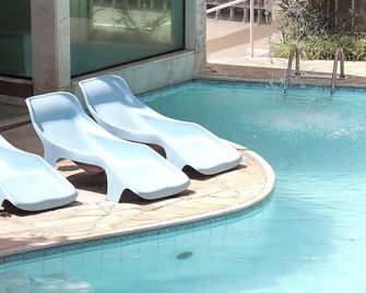 Hotel Dominguez Plaza - Nueva Friburgo - Piscina