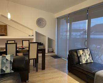 Apartment-Ensuite-Terrace-Furnas - Odemira - Huiskamer